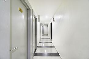 OYO 89960 Manjung Inn Hotel