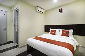 OYO 89960 Manjung Inn Hotel