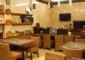 Palm Island Hostel