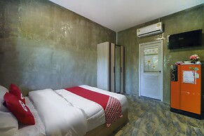OYO 808 Kawin Home