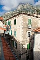Forza Lux Guest House