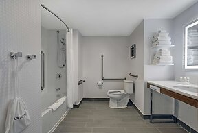 Hampton Inn & Suites by Hilton Belleville