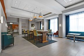 Hampton Inn & Suites by Hilton Belleville