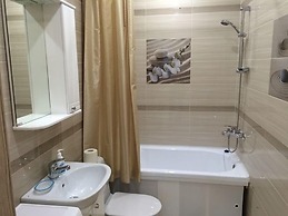 Apartment on Geologorazvedchikov 44a