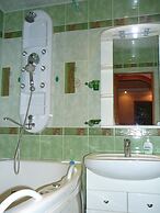 Apartment on Malygina 14