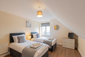 2-bedroom Penthouse, Clockhouse, Hoddesdon