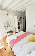 Lotus Restaurant & Home