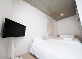 Laffitte Tokyo WEST