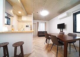 Laffitte Tokyo WEST