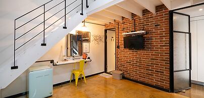 Soar Hotel