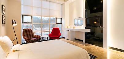 Soar Hotel
