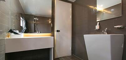 Soar Hotel