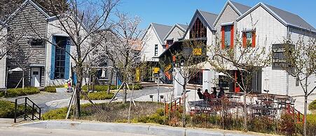 Soar Hotel