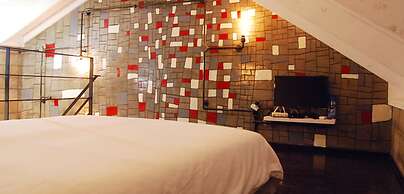 Soar Hotel