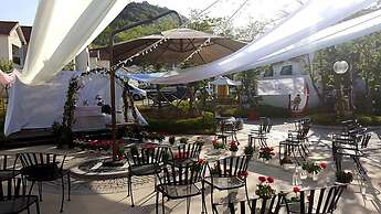 Soar Hotel