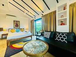 Half Hotel