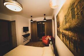 Half Hotel