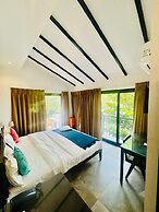 Half Hotel