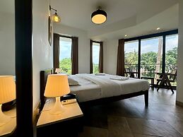 Half Hotel
