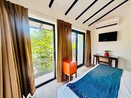 Half Hotel