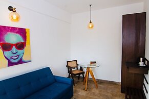 Half Hotel