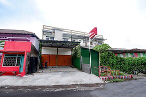 OYO 2782 Puspa Residence