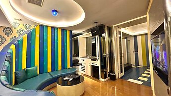 Shining Motel