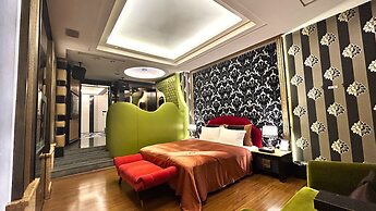 Shining Motel