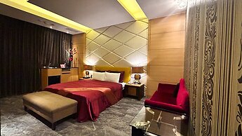 Shining Motel