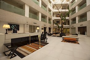 Avalon Courtyard