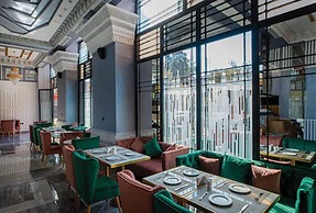 Stars Hotel