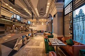 Stars Hotel