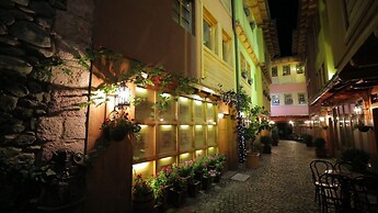 Hotel Çarshia e Jupave