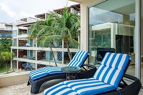 Elements 215 2 Bedroom Condo by RedAwning