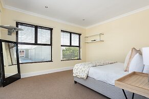 Harbour Close 18