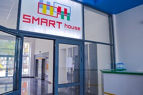 Smart House Hotel