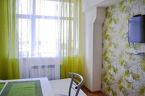 Smart House Hotel