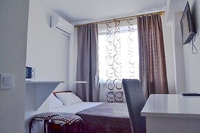 Smart House Hotel
