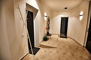Metropole Apartments Royal Residence