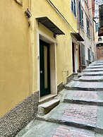 Via Del Santo