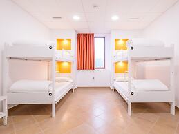 Benarrabá Hostel