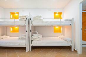 Benarrabá Hostel
