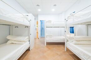 Benarrabá Hostel