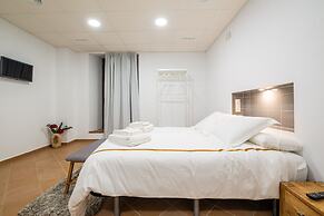 Benarrabá Hostel