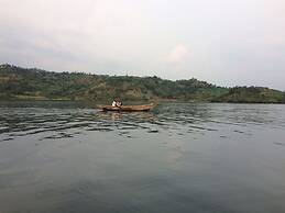 Rushel Kivu Lodge
