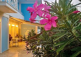 Stratos Hotel