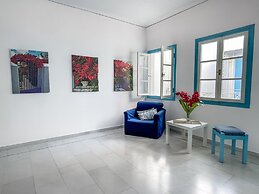 Stratos Hotel