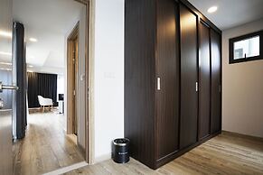 The First Stay Hotel
