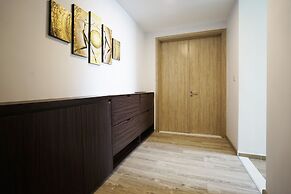 The First Stay Hotel