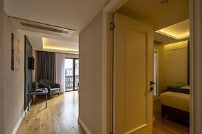 Moss Suites Hotel